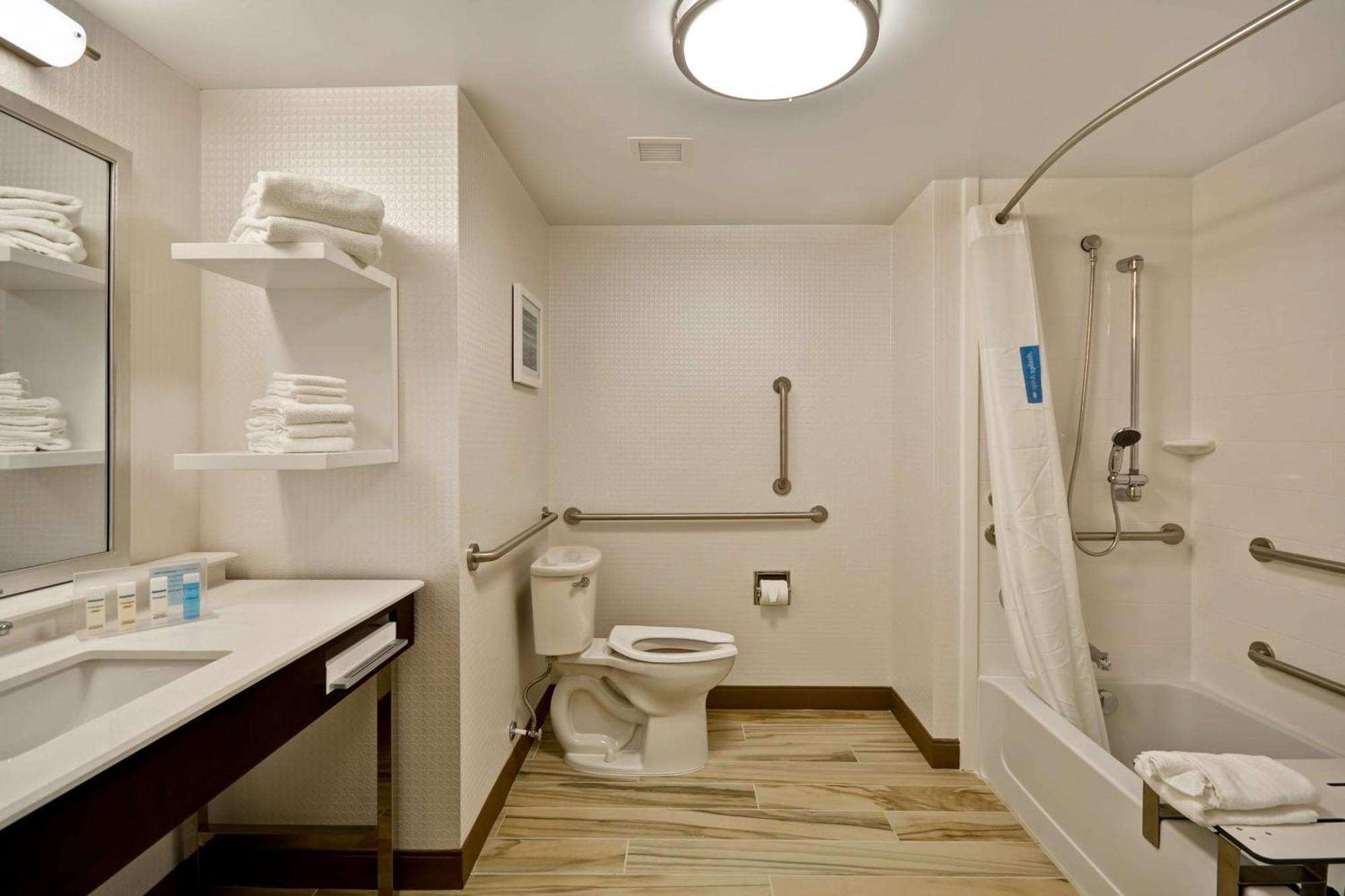 Hampton Inn & Suites Detroit/Warren Ngoại thất bức ảnh