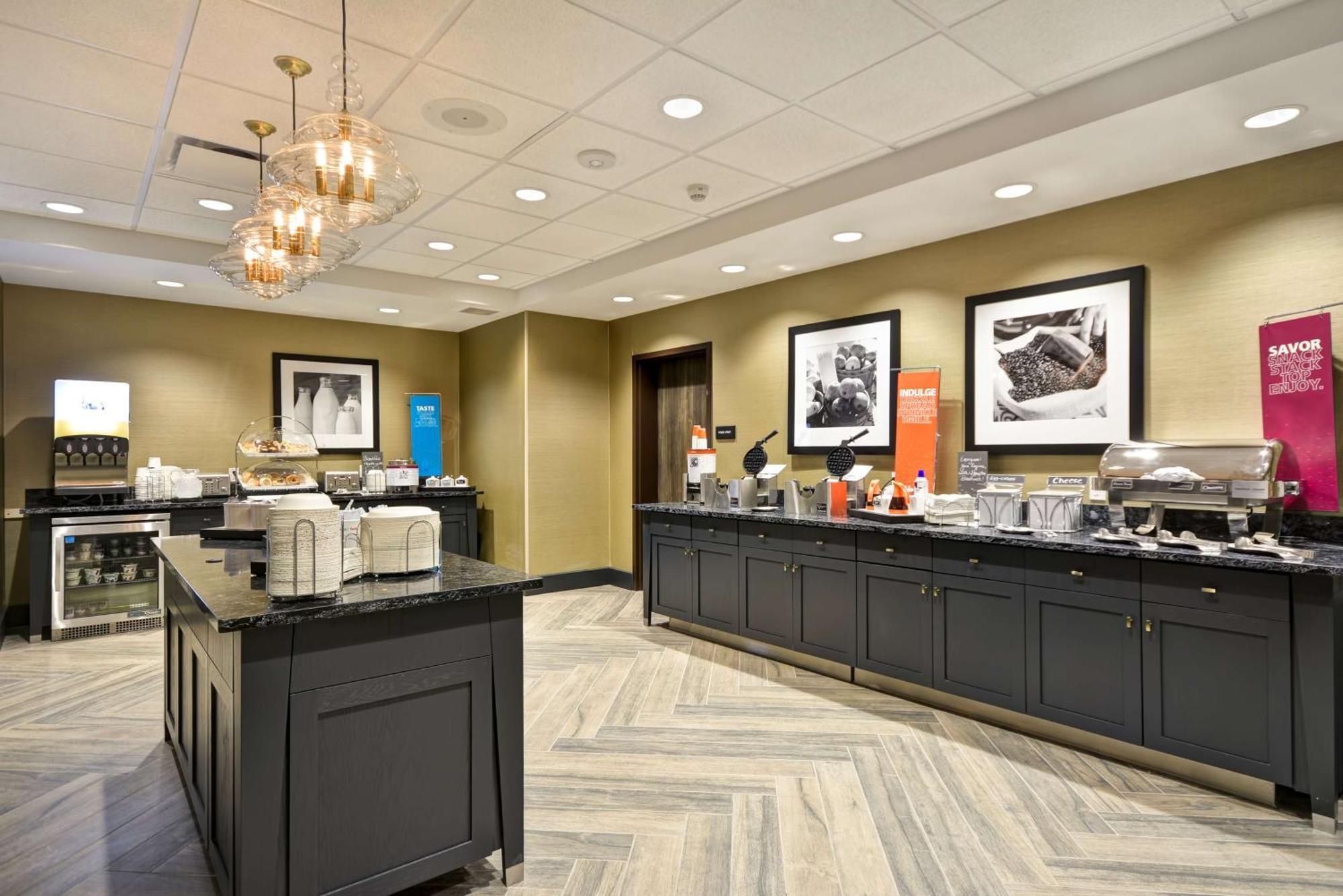 Hampton Inn & Suites Detroit/Warren Ngoại thất bức ảnh