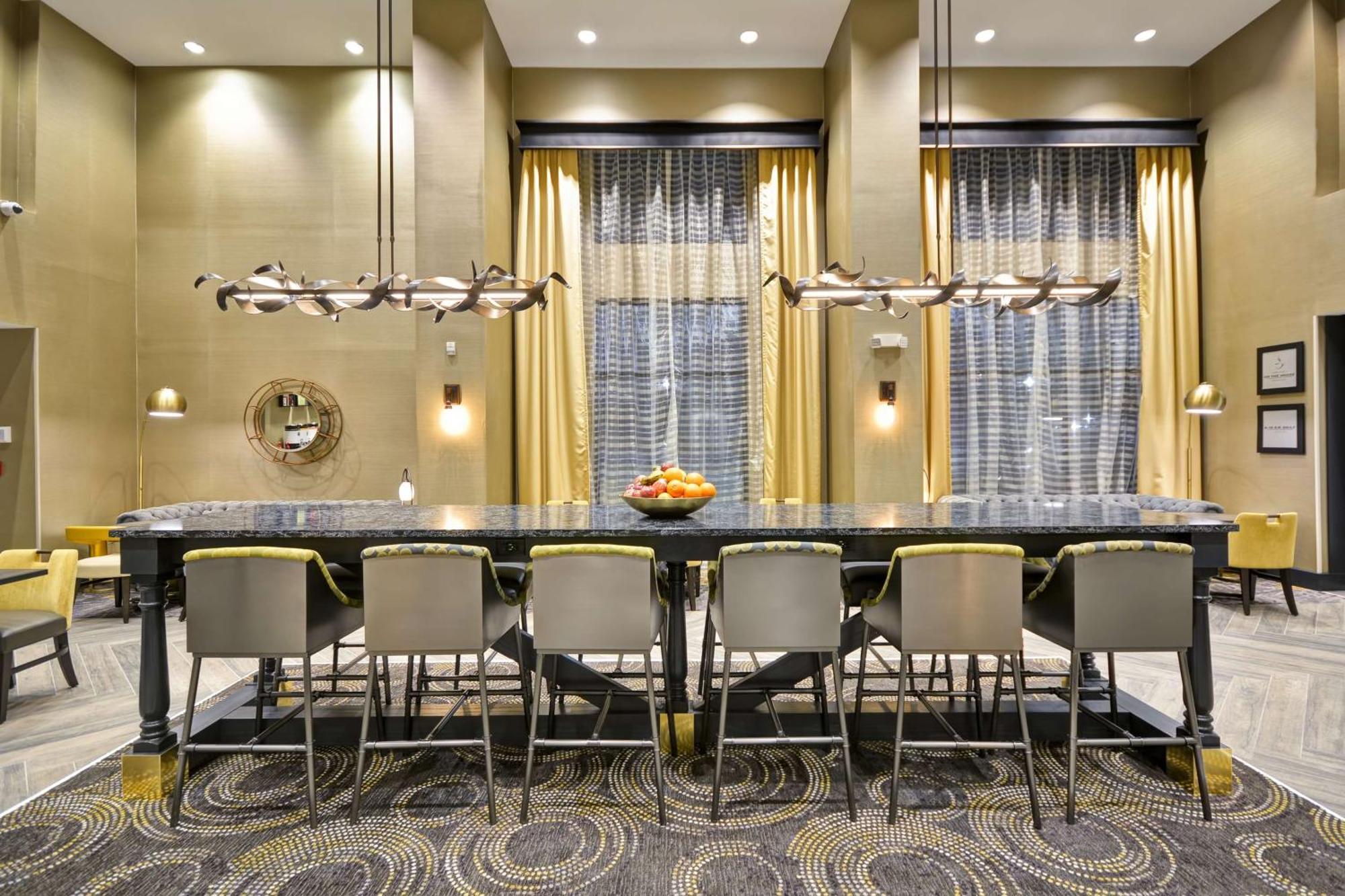 Hampton Inn & Suites Detroit/Warren Ngoại thất bức ảnh