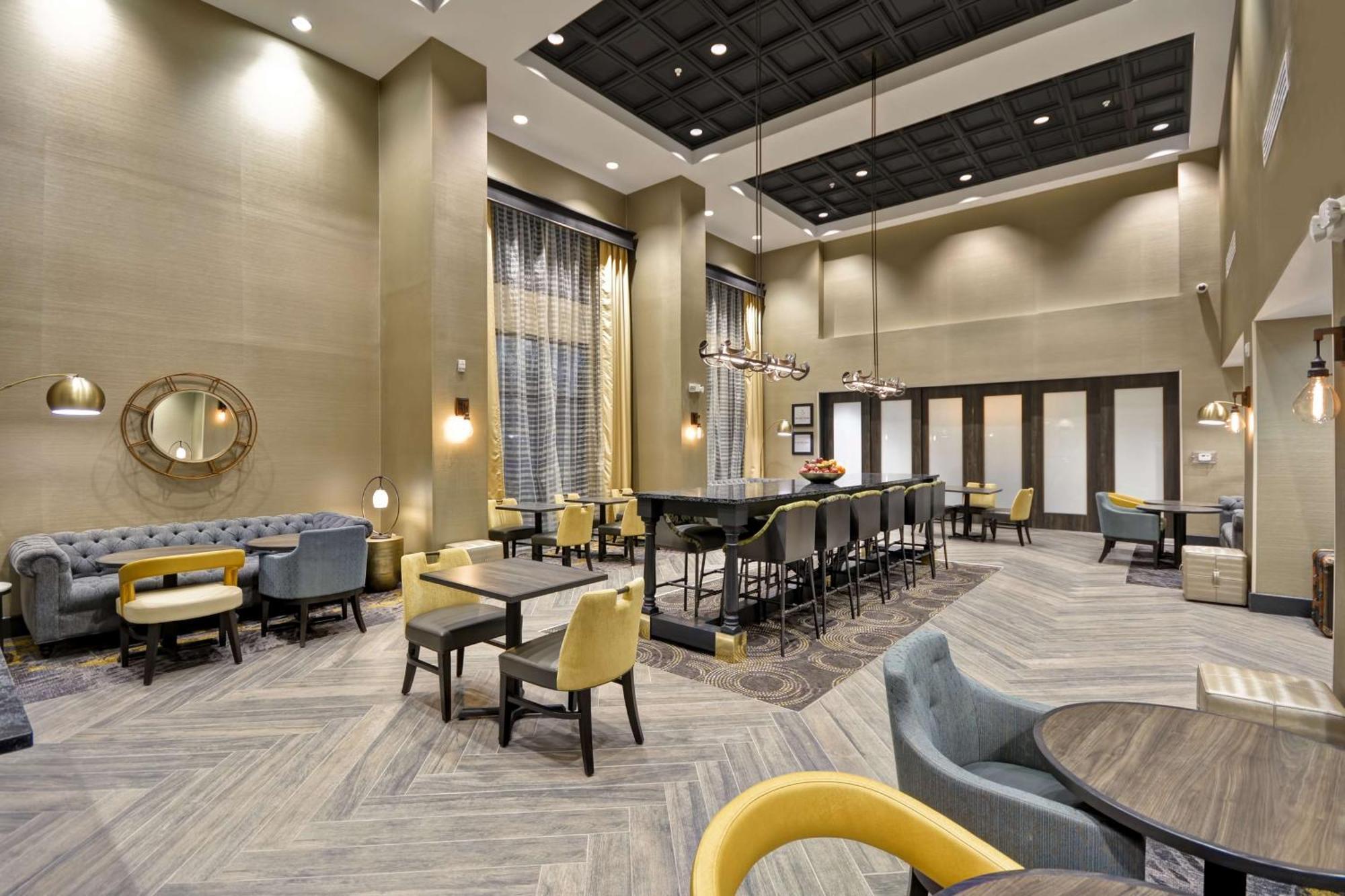 Hampton Inn & Suites Detroit/Warren Ngoại thất bức ảnh