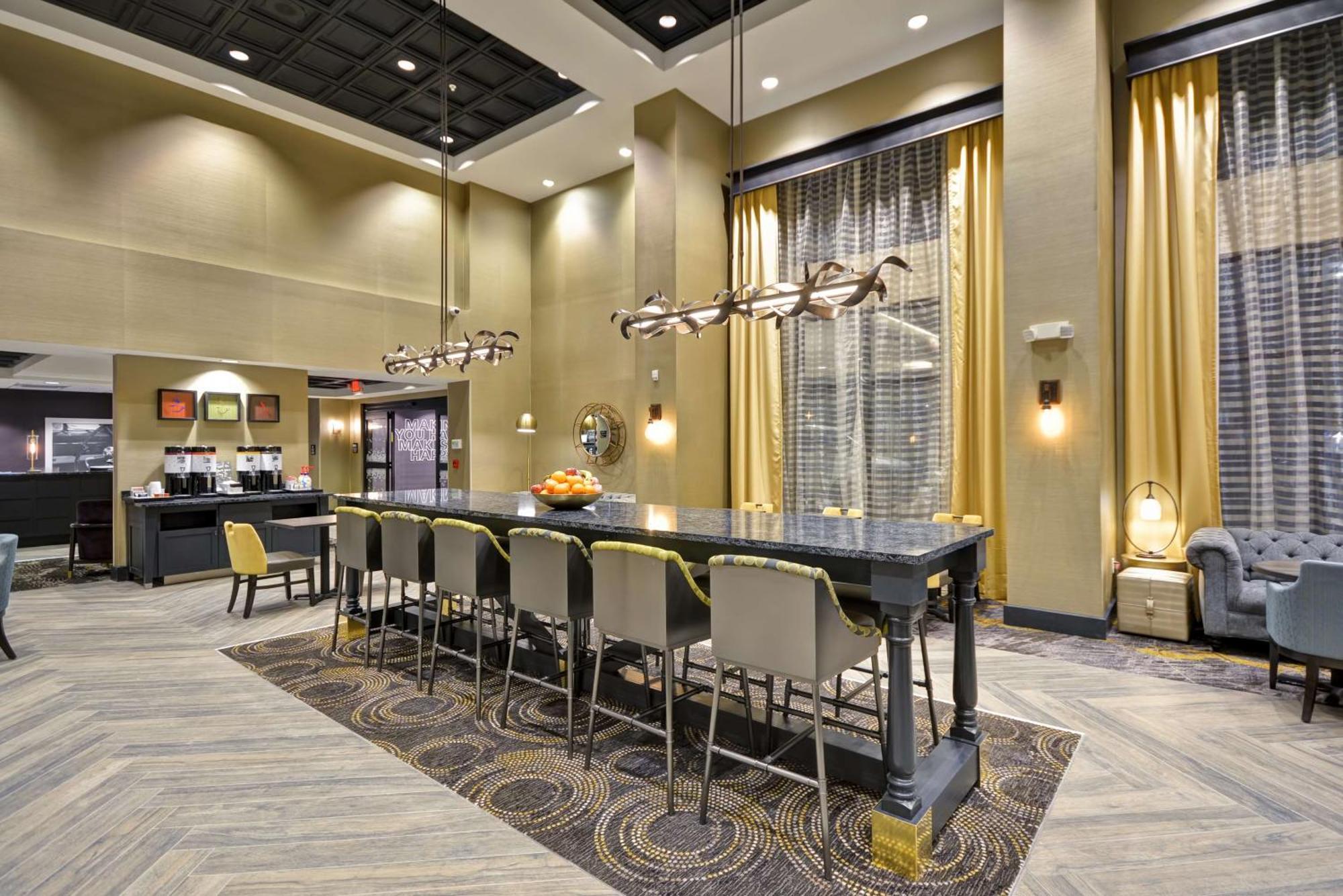 Hampton Inn & Suites Detroit/Warren Ngoại thất bức ảnh